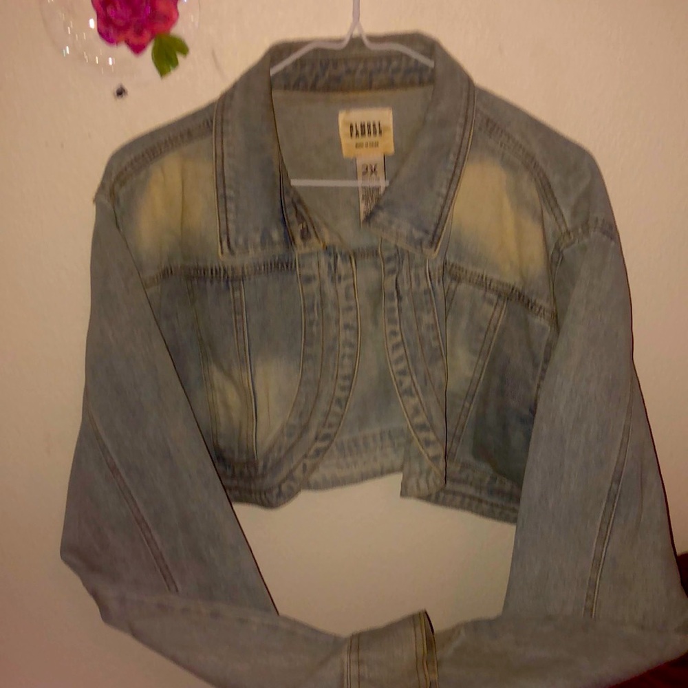 Cropped Jean shoulder coat